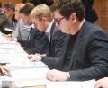 Bild: Gabi Schönberger
Für Baudezernent Oliver Seidel (rechts, hier bei den Haushaltsberatungen) wird ein Nachfolger gesucht.