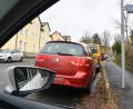 Bild: Petra Hartl
An der Einmündung der Dostlerstraße in Amberg in die Steingutstraße wird sehr weit herunter geparkt. Dadurch ist der Blick versperrt.