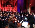 Bild: stg
Die Regensburger Domspatzen unter der Leitung von Kathrin Giehl stimmten die Zuhörer in der Kemnather Stadtpfarrkirche auf Weihnachten ein.