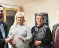 Bild: rgl
Freude über die Spende herrscht bei (von links): Peter Wasel, Luise Köllner, Ursula Müller, Pfarrer Arnold Pirner.