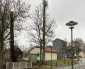 Bild: Andreas Hopfner/exb
Die Bäume im Stadtgebiet sind zum Teil ausgeschnitten oder "geköpft", wie hier bei der Umspannstation in der Nähe des Klöppeltrafos.