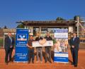Bild: Volksbank Raiffeisenbank Nordoberpfalz/exb
Geld fürs TB-Vereinsheim: Im Bild von links Michael Preisinger, Spartenleiter Michael Dutz, Sportwart Martin Söllner, Projektleiter Harald Bächer sowie Egbert Häckl.