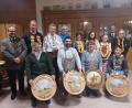 Bild: Schützengesellschaft Pullenreuth/exb
Die erfolgreichen Schützen (vorne, von links): Faustfeuerwaffenkönig Ortwin Paradeiser, Schützenkönig Stefan Greger, Schützenliesl Kerstin Haider und Jugendkönig Leonhard Roth.