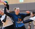 Bild: Büttner
Tamara Schumacher (Mitte/Szene aus einem anderen Spiel) traf 12 Mal gegen die HSG Berching/Pollanten.