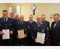 Bild: jma
Geehrte und Gäste beim Kameradschaftsabend der Feuerwehr Nitzlbuch.