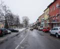 Bild: dob
Der Marktplatz in Vohenstrauß ist immer gut frequentiert. Die Einzelhändler sind auf den Durchgangsverkehr angewiesen - nicht alle Anwohner sind jedoch begeistert. Das wird in der Bürgerbefragung, die die Kommune heuer in Auftrag gegeben hatte, klar.