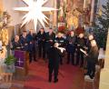 Bild: wku
Der Männergesangverein Edelweiß unter der Leitung von Wolfgang Prasse sang adventliche Lieder in der Laurentiuskirche.