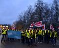 Bild: Kathrin Birner/exb
In Vilseck streikten am Montag rund 70 Frauen und Männer.
