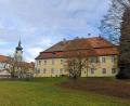 Bild: lnz
Im Garten des Pfarr- und Jugendheims in Leonberg sind ab 2024 Trauungen unter freiem Himmel möglich.