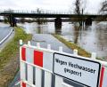 Bild: Lowak
Der Rad- und Fußweg von Neustadt/WN Richtung Hammerharlesberg ist wegen Hochwasser gesperrt.