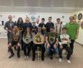 Bild: gi
Der Schützenverein Gebhardsreuth-Grub-Isgier kürt seine Könige und Liesln. Neuer Schützenkönig ist Christoph Baier (vorne, Zweiter von rechts). Sportleiter Fabian Putzer (links) und Stellvertreterin Nicole Baier (vorne, Zweite von links) nehmen die Preisverleihung vor. Schützenmeister Stefan Brandmiller (rechts) gratuliert.