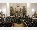 Bild: mab
Hier lässt es sich in stimmungsvoller Umgebung bestens musizieren, wie es Chor und Orchester eindrucksvoll vor zahlreichen Besuchern zum Ausdruck bringen.