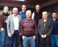 Bild: e
Bei der Ehrung und der Verabschiedung dabei waren Peggy Kunstmann (von links), Roland Strehl, Alexander Greiner, Josef Knorr, Wolfgang Roggenhofer, Helmut Schlosser und Michael Reindl.
