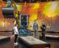 Bild: NDR/Thorsten Jander
Markus aus Vohenstrauß (links) tritt beim TV-Duell "Klein gegen Groß" gegen Schauspieler Jan Josef Liefers (rechts) an. Moderator Kai Pflaume (Mitte) führt durch die Sendung, die am 6. Januar ausgestrahlt wird.