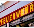 Symbolbild: David Inderlied/dpa
Ein Achtjähriger hat in Neumarkt einen Kochtopf in Brand gesetzt. Er wollte eine Kerze schmelzen.