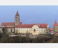 Bild: jp
In der Kastler Klosterburg ist nach Umbau und Sanierung im vergangenen Jahr die Polizeihochschule eingezogen. Am Montag, 8. Januar, steht in dem Ort das Kastler Recht an.