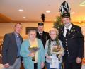 Bild: wku
Ehrungen beim Bergknappenverein Königstein mit (von links) Bürgermeister Jörk Kaduk, Anna-Maria Specht, Richard Luber, Gerda Ziegler und Manfred Stollner.