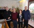 Bild: dpe
Pfarrvikar Christian Preitschaft zusammen mit dem Jubilar Francesco Cordasco, seiner Frau Lucia Ciferelli und Bürgermeister Peter Dotzler (von links).