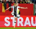 Bild: Uwe Anspach/dpa
Svenja Huth bemängelt die fehlende Toleranz für homosexuelle Profi-Fußballer.