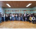 Bild: Marktgemeinde Bad Neualbenreuth/exb
Die in der Marktgemeinde Bad Neualbenreuth wohnenden Eltern mit ihren im Jahr 2023 geborenen Kindern beim Empfang mit Bürgermeister Klaus Meyer, Kinderhausleiterin Manuela Gatter, Krippenleiterin Manuela Sigl-Pilsak und den Familienbeauftragten Carina Keil und Claudia Hart.