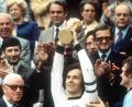 Archivbild: Hartmut Reeh/dpa
1974 gewann Franz Beckenbauer mit Bayern München den Europapokal und mit der Nationalelf den Weltmeistertitel (Foto). Beim Freundschaftsspiel wenige Wochen später in Tirschenreuth war er dann nicht dabei.
