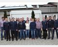 Bild: gi
Die Feuerwehr Heumaden hat einen neuen Vorsitzenden: Thomas Kleber (Vierter von links). Sein Stellvertreter ist Thomas Zielbauer (Zweiter von rechts). Dazu gratulieren Zweiter Bürgermeister Bernhard Rom und Kreisbrandmeister Thomas Kleber (Erster und Dritter von rechts).