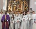 Bild: gm
Die Nikolauspfarrei in Pittersberg verabschiedet sieben Ministranten (vordere Reihe, von links): Mesnerin Silvia Büchold, Pfarrer Sagai, die Neue Luisa Hammer, Florian Schanderl und Katharina Obendorfer; hintere Reihe (von links): Florian Reinhardt, Franziska Schanderl, Oliver Ratusny, Ferdinand Held und Michael Obendorfer.