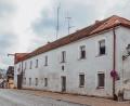 Bild: Susanne Forster
Das Bischof-Senestrey-Haus in Bärnau steht derzeit leer. Bald schon soll darin neuer Wohnraum geschaffen werden, denn die Stadt Bärnau beabsichtigt einen Umbau und eine Sanierung des denkmalgeschützten Anwesens.