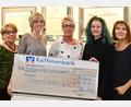 Bild: gf
Den Erlös seiner Weihnachtsbaum-Aktion, 1500 Euro, spendete der Salon Christl für die Aktion Sternstunden (von links): Christl Flierl, Anna Wurzer, Michaela Wittl, Nele Hempel und Karin Frings.