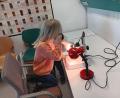 Bild: Marina Krisch/exb
Kinder erforschen die Steine im Geo-Zentrum Windischeschenbach.