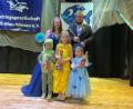 Bild: FG Wiesau/exb
Bei der Maskenprämierung zeichnete Weiß-Blau Wiesau Lenz als Schildkröte, Glitzerfee Luisa und Mina als Prinzessin Belle aus.