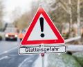 Symbolbild: Julian Stratenschulte/dpa
Am Mittwoch, 17. Januar, fällt in Teilen der Oberpfalz aufgrund der zu erwartenden Wetterlage der Präsenzunterricht aus.