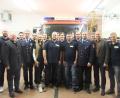 Bild: gm
Einen neuen Vorstand wählte die Pittersberger Feuerwehr für die nächsten drei Jahre, Zweiter Bürgermeister Johann Vornlocher (Zweiter von links) und Erster Bürgermeister Erich Meidinger (Zweiter von rechts) gratulieren. Den Verein führen künftig Erster Vorsitzender Maximilian Koller und sein Stellvertreter Christian Schmid (beide in der Mitte). Kommandanten sind weiterhin Matthias Wirth und Thomas Fasold.