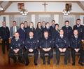 Bild: exb/soj
Der neue Vorstand der Feuerwehr Ebnath (vorne, von links) Kommandant Gerhard Horn, stellvertretender Kommandant Daniel Köstler, Ehrenvorsitzender Thomas Pelzer, stellvertretender Vorsitzender Florian Pöllath und neuer Vorsitzender Benjamin Markhof sowie (hinten, von links) Kreisbrandmeister Michael Knott, Bürgermeister Wolfgang Söllner und Kreisbrandmeister Peter Prechtl.