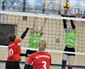 Bild: Hubert Ziegler
Die U16-Volleyballerinnen ermittelten in Amberg ihren Oberpfalzmeister. Dabei setzte sich der VC Schwandorf (rote Trikots) durch, der Gastgeber VC Amberg (grün) wurde Dritter.