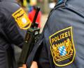 Symbolbild: Petra Hartl
Auf der Suche nach einer Vermissten 14-Jährigen in einer Schwandorfer Asylunterkunft, findet die Polizei bei einem 18-Jährigen verschiedene Drogen.