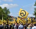 Symbolbild: Paul Zinken/dpa
Die rechtsextreme Identitäre Bewegung trat 2018 auch in Regensburg in Erscheinung. Nun soll es ein Treffen von AfD-Politikern mit IB-Chef Martin Sellner in Potsdam gegeben haben.