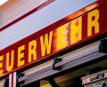 Symbolbild: David Inderlied/dpa
Rund anderthalb Millionen Euro Schaden sind bei einem Scheunenbrand im Landkreis Wunsiedel im Fichtelgebirge entstanden.