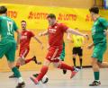 Archivbild: mhs
Bastian Lobinger (Mitte) schoss die SpVgg Pfreimd zur bayerischen Futsal-Meisterschaft nach Amberg.