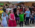 Bild: Welnhofer/exb
Den Kindern gefällt es beim Fasching in der Mehrzweckhalle. Viel Spaß, Musik und Tanzeinlagen sind geboten.