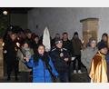 Bild: ct
Mit Gebet und Gesang und unter Fackelbegleitung wurde die Fatima-Pilgermadonna in einer Lichterprozession durch Schlicht getragen.