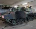 Bild: jut
Die erste Panzerhaubitze 2000, die das neue Weidener Panzerartilleriebataillon 375 bekommen hat. Sie ist zwar nicht neu, aber immerhin können sie damit jetzt trainieren und mit der Ausbildung beginnen.