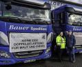 Bild: Hösamer
Christine und Rudolf Bauer von der gleichnamigen Spedition in Wernberg-Köblitz vor zwei Lkw ihrer Flotte. Die Mauterhöhung macht dem Logistik-Unternehmen zu schaffen.