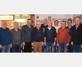 Bild: bö
Für vier Jahre wählt der Zunftverein der Maurer und Zimmerer in Schmidmühlen einen neuen Vorstand (von links): Vorsitzender Günther Bauer, Johann Fischer, Bürgermeister Peter Braun, Reimund Fischer, Georg Ring, Johann Klieber, Markus Mehringer, Norbert Fischer, Johann Mehringer und Jakob Dobler.