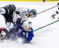 Archivbild: Tobias Neubert
Auf dem Eis wird es für die Bayreuth Tigers (weiße Trikots) am Sonntag in Stuttgart nicht zur Sache gehen. Diese Szene stammt aus dem Spiel bei den Blue Devils Weiden Ende Dezember.