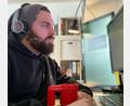 Bild: Sebastian Dippold/exb
Bürgermeister Sebastian Dippold arbeitet mit Vollbart im Homeoffice. Ob er mit oder ohne Bart aus der Quarantäne kommt, macht den Neustädter noch sehr nachdenklich.