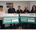 Bild: jr
Bei der Spendenübergabe am Standort der Firma Netzsch in Tirschenreuth mit dabei waren (von links) Betriebsrätin Kerstin Tretter, Werkleiter Robert Meißner, Daniela Pscherer („Sonnenblicke“), stellvertretender Werkleiter Martin Werner und Anja Clement („Sonnenblicke“).