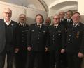 Ehrungen stehen an bei der Jahreshauptversammlung der Feuerwehr Kötzersricht (von links): Bürgermeister Bernhard Lindner, Kreisbrandmeister Thomas Wiesent, Zweiter Vorsitzender Josef Erras, Ehrenkreisbrandrat Fredi Weiß, Kreisbrandrat Christof Strobl, Erster Kommandant Martin Weiß, Zweiter Kommandant Christian Graf und Vorsitzender Franz-Josef Rauch.