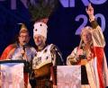 Bild: Gebert
Bauer Zico (Matthias Ziegler), Prinz Uli (Uli Wittmann) und Jungfrau Django (Jürgen Kraus) nahmen als Plößberger Dreigestirn lokale Gegebenheiten aufs Korn.