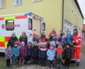 Bild: Kindergarten Stulln/exb
Die Kinder des St. Christopherus Kindergartens in Stulln lernen in der Blaulichtwoche die Aufgaben des Rettungsdienstes kennen.